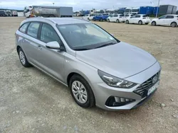 Szary Używany 2023 Hyundai i30 Kombi | 39 700 zł