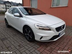 Biały Używany 2019 Volvo V40 Kombi | 29 900 zł