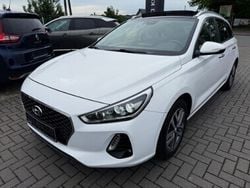 Biały Używany 2017 Hyundai i30 Kombi | 42 400 zł (Uczciwa cena)