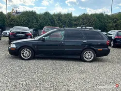 Czarny Używany 2004 Volvo V40 Kombi | 1990 zł