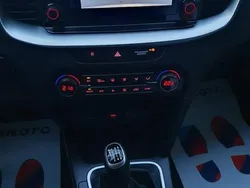 Biały Używany 2021 Kia Ceed 2 Kombi | 48 666 zł (Dobra cena)