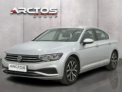 Srebrny Używany 2022 VW Passat Sedan/Limuzyna | 79 900 zł (Uczciwa cena)
