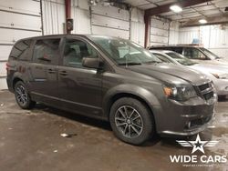 Szary (metalik) Używany 2018 Dodge Grand Caravan Minivan | 33 300 zł