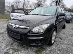 Czarny Używany 2011 Hyundai i30 Comfort Kombi | 12 900 zł (Dobra cena)