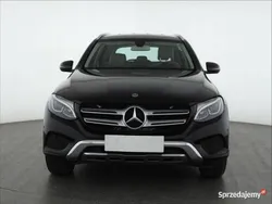 Czarny Używany 2018 Mercedes GLC250 SUV | 114 999 zł