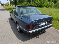 Używany 1993 Mercedes E220 Sedan/Limuzyna | 6600 zł