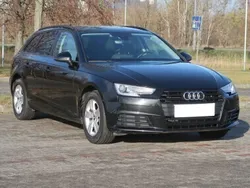 Czarny Używany 2017 Audi A4 Kombi | 52 999 zł (Dobra cena)