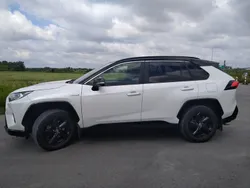 Biały (metalik, perła) Używany 2021 Toyota RAV4 Hybrid SUV | 145 000 zł (Super Cena)