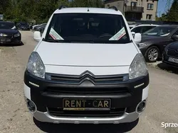 Biały (metalik) Używany 2013 Citroën Berlingo Minivan | 21 900 zł (Dobra cena)