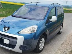 Używany 2009 Peugeot Partner Tepee Minivan | 17 900 zł