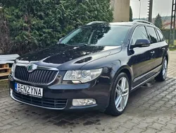 Czarny (metalik) Używany 2010 Skoda Superb Kombi | 44 900 zł