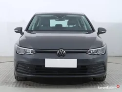 Szary Używany 2021 VW Golf VIII Hatchback | 61 999 zł (Uczciwa cena)