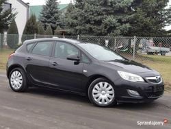 Czarny Używany 2010 Opel Astra Hatchback | 19 900 zł (Dość drogi)
