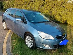Niebieski Używany 2010 Opel Astra Kombi | 22 000 zł (Uczciwa cena)