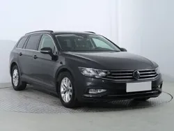 Szary Używany 2021 VW Passat Kombi | 66 999 zł (Super Cena)