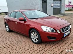 Bordowy Używany 2011 Volvo S60 Momentum Sedan/Limuzyna | 29 900 zł (Dobra cena)