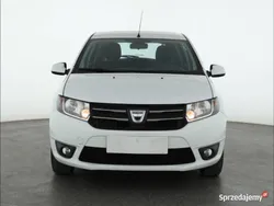 Biały Używany 2015 Dacia Sandero Hatchback | 20 999 zł (Super Cena)