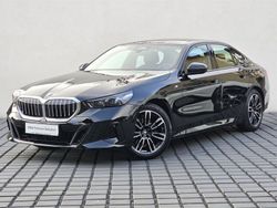 Czarny szafir metalizowany Używany 2024 BMW 520 Shadowline Sedan/Limuzyna | 239 900 zł (Uczciwa cena)