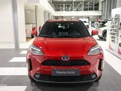Czerwony Używany 2023 Toyota Yaris Hybrid Comfort SUV | 123 850 zł (Dość drogi)