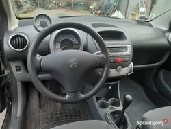 Szary Używany 2006 Peugeot 107 Hatchback | 3400 zł