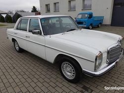 Biały Używany 1975 Mercedes W115 Sedan/Limuzyna | 40 900 zł