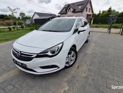 Biały Używany 2018 Opel Astra Kombi | 31 999 zł (Dobra cena)