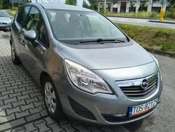 Szary Używany 2010 Opel Meriva Minivan | 17 000 zł (Uczciwa cena)