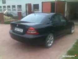Używany 2003 Mercedes 220 | 6800 zł