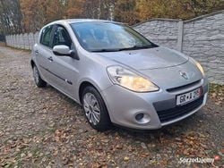 Srebrny Używany 2011 Renault Clio III Hatchback | 11 100 zł (Uczciwa cena)