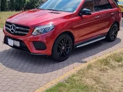 Bordowy Używany 2016 Mercedes GLE250 SUV | 109 000 zł