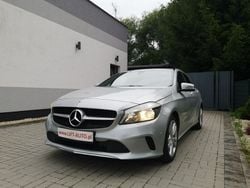 Srebrny Używany 2017 Mercedes A180 Hatchback | 59 900 zł (Uczciwa cena)