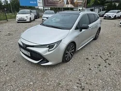 Złoty Używany 2021 Toyota Corolla Kombi | 94 900 zł