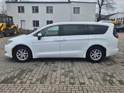 Biały Używany 2020 Chrysler Voyager Minivan | 78 900 zł