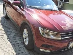 Wiśniowy Używany 2016 VW Tiguan SUV | 58 900 zł (Uczciwa cena)
