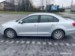 Srebrny Używany 2013 VW Jetta Sedan/Limuzyna | 28 000 zł