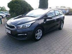 Grafitowy Używany 2016 Kia Ceed Kombi | 35 900 zł (Uczciwa cena)