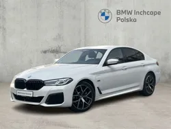 Biel alpejska Używany 2021 BMW 530e Shadowline Sedan/Limuzyna | 179 900 zł (Uczciwa cena)