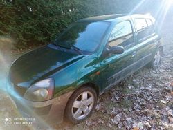 Zielony Używany 2002 Renault Clio II Hatchback | 2400 zł (Uczciwa cena)