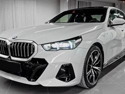 Czarny Używany 2024 BMW 520 Comfort Edition Kombi | 295 945 zł (Drogi)