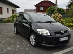 Czarny (metalik) Używany 2009 Toyota Auris Hatchback | 17 900 zł (Uczciwa cena)