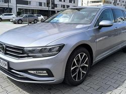 Srebrny (metalik) Używany 2022 VW Passat Kombi | 112 900 zł