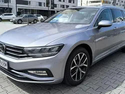 Srebrny (metalik) Używany 2022 VW Passat Kombi | 124 900 zł