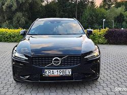 Czarny Używany 2021 Volvo V60 R-Design Kombi | 129 500 zł (Uczciwa cena)