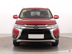 Czerwony Używany 2016 Mitsubishi Outlander SUV | 62 999 zł (Uczciwa cena)