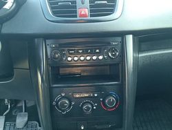 Srebrny Używany 2010 Peugeot 207 Hatchback | 13 999 zł (Drogi)