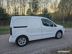Używany 2017 Peugeot Partner Minivan | 23 800 zł (Uczciwa cena)