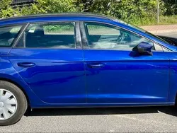 Niebieski Używany 2017 Seat Leon Kombi | 30 500 zł (Dobra cena)