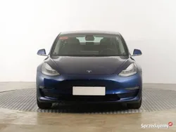 Niebieski Używany 2019 Tesla Model 3 Long Range Sedan/Limuzyna | 96 000 zł