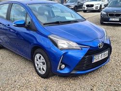 Czerwony Używany 2020 Toyota Yaris Hatchback | 53 000 zł (Uczciwa cena)