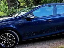 Granatowy Używany 2014 Volvo V40 Kombi | 29 600 zł (Dobra cena)